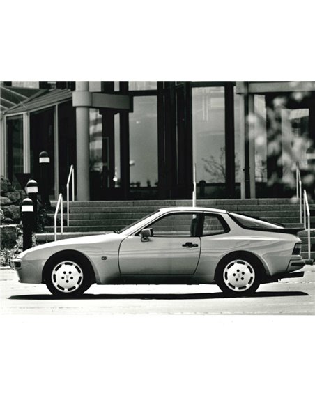 1988 PORSCHE 944S PERSFOTO