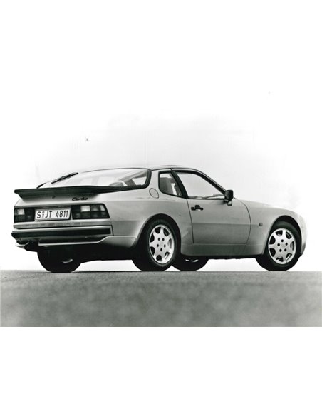 1989 PORSCHE 944 TURBO PRESS PHOTO