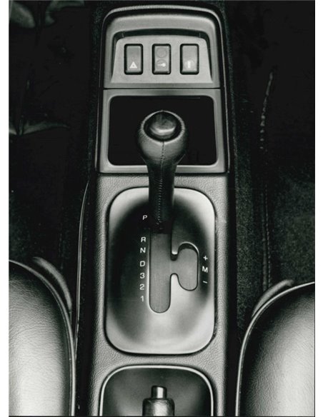 1991 PORSCHE 911 CARRERA 2 PRESS PHOTO