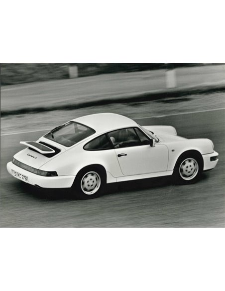 1990 PORSCHE 911 CARRERA 2 PRESS PHOTO