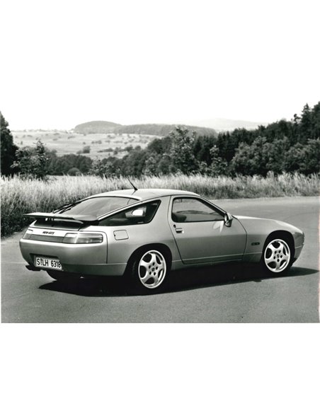 1993 PORSCHE 928 GTS PERSFOTO