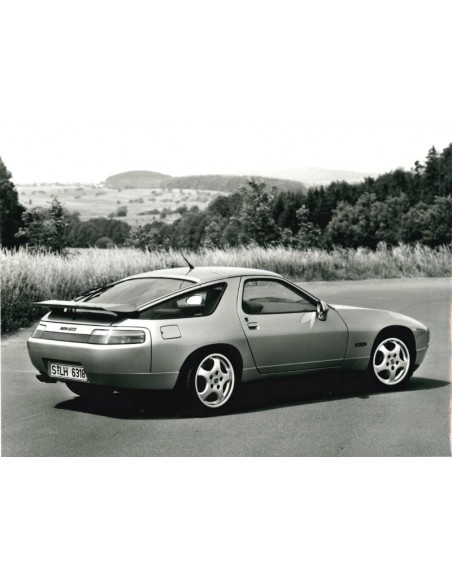 1993 PORSCHE 928GT PRESSEBILD