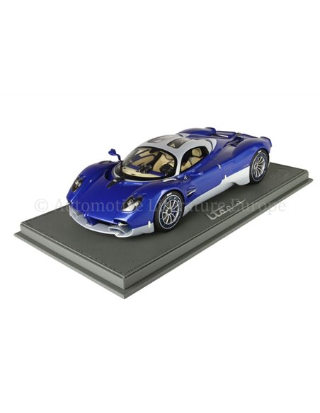 2023 PAGANI UTOPIA BLU FIBRI DI CARBONIO BBR MODELAUTO 1/36