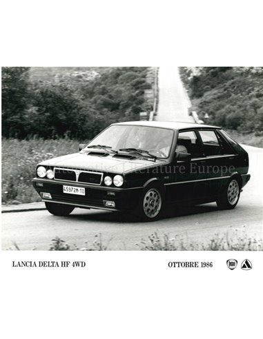 1986 LANCIA DELTA HF 4WD PRESS PHOTO